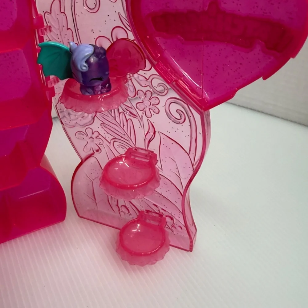 Hatchimals Colleggtibles Lot Pink Collectors Case with 25 Hatchimals Rare Figure
